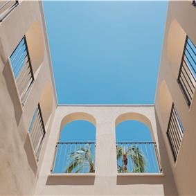 3 bedroom villa with heated pool in Noto, sleeps 6